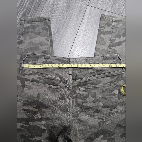 🛍 Universal Thread High Rise Camouflage Camo Cropped Skinny Jeans 6 - Picture 5 of 8